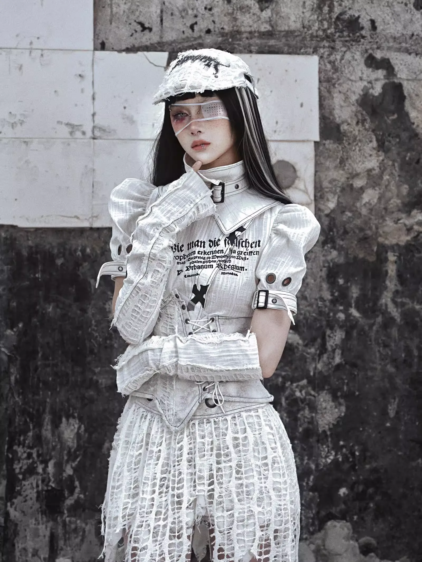 [Blood Supply] Madhouse Cotton Detachable Turtleneck Shirt