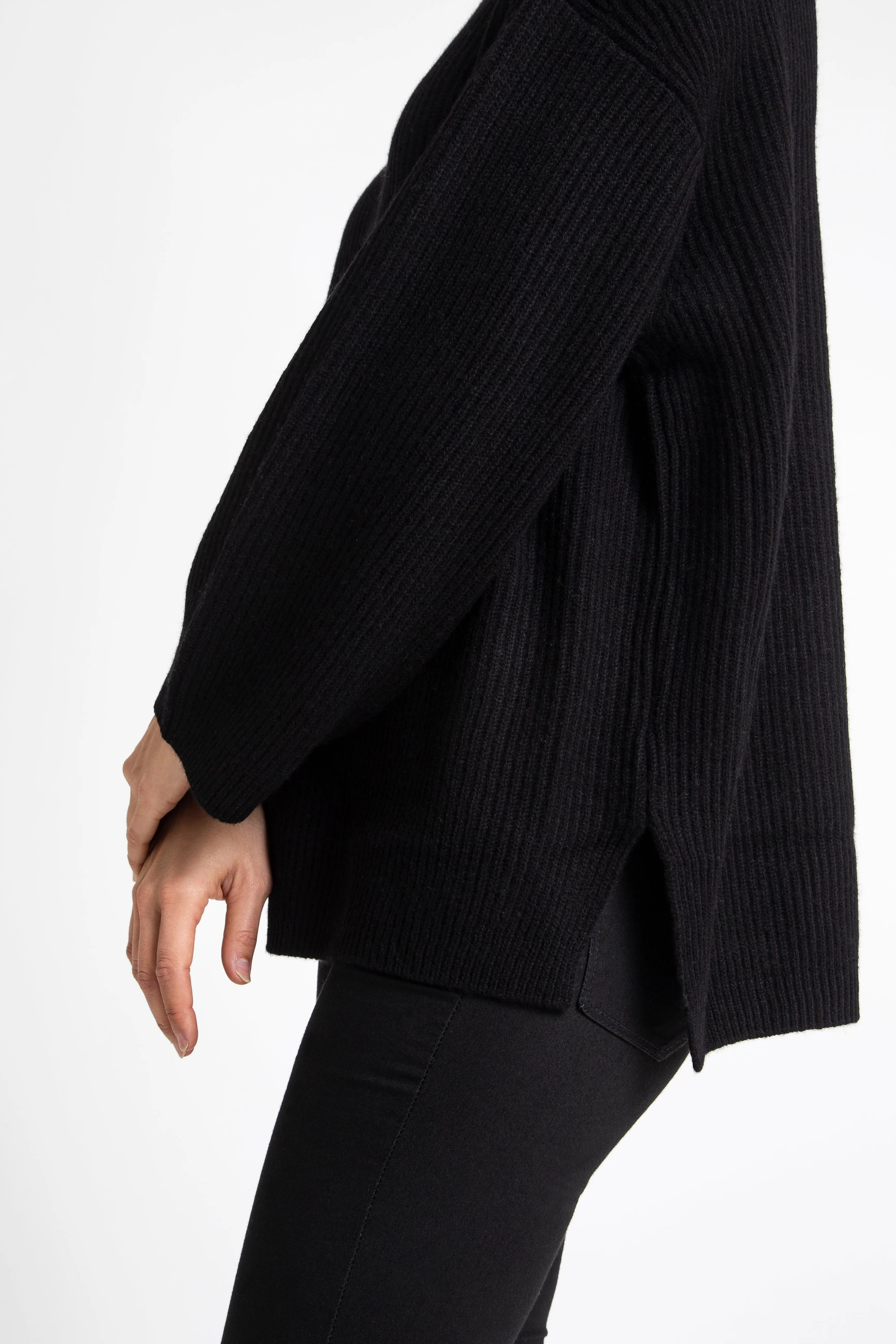 Cashmere Oversized Zip Rib Knit in Black