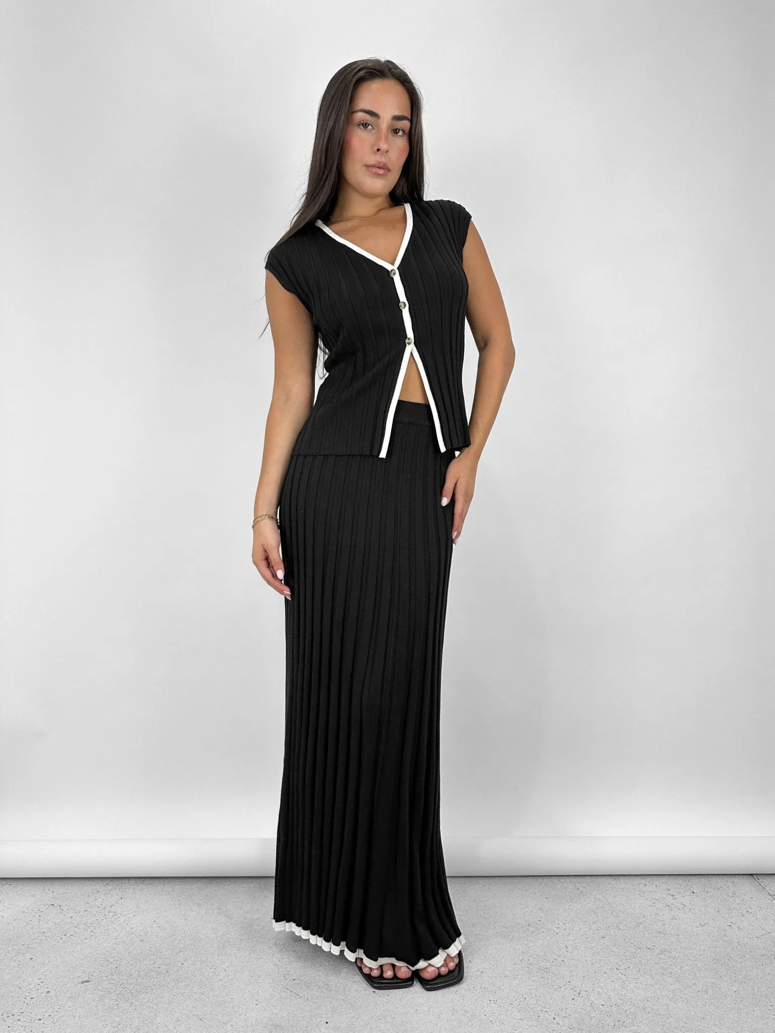 Contrast Trim Ribbed Knit Midi Skirt