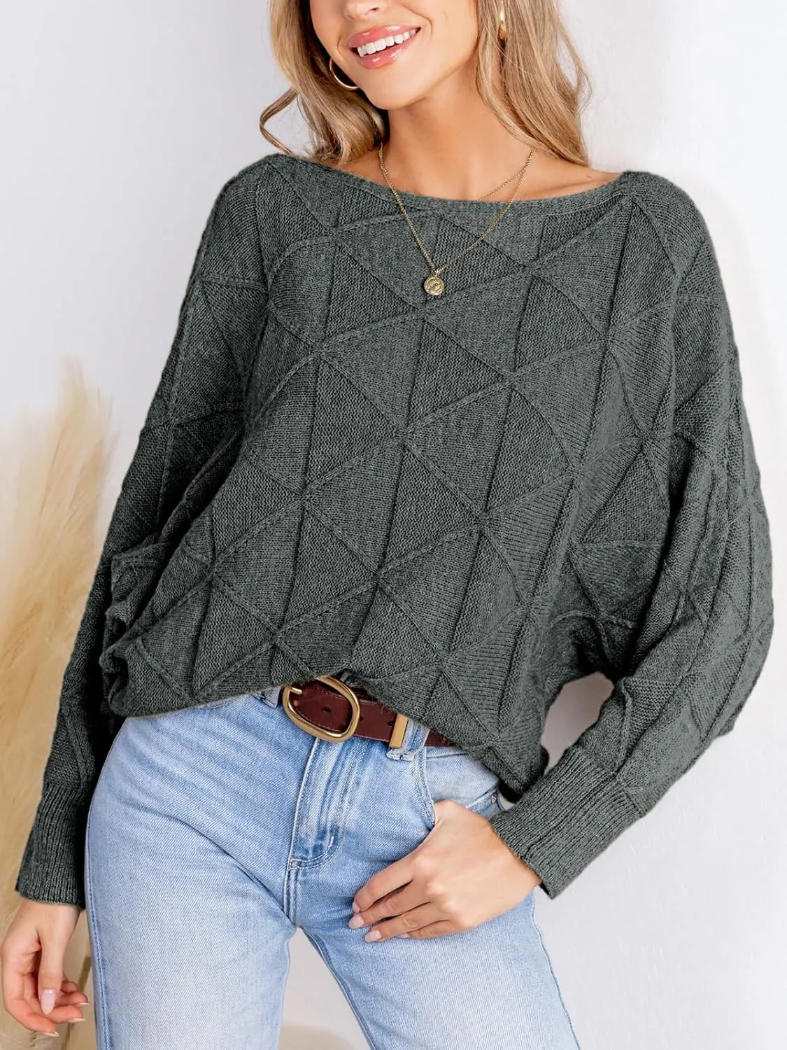 CUPSHE Womens Casual Boat Neck Sweaters Fall 2024 Soft Long Batwing Sleeve Pullover Jumper Tops Knit Outfits