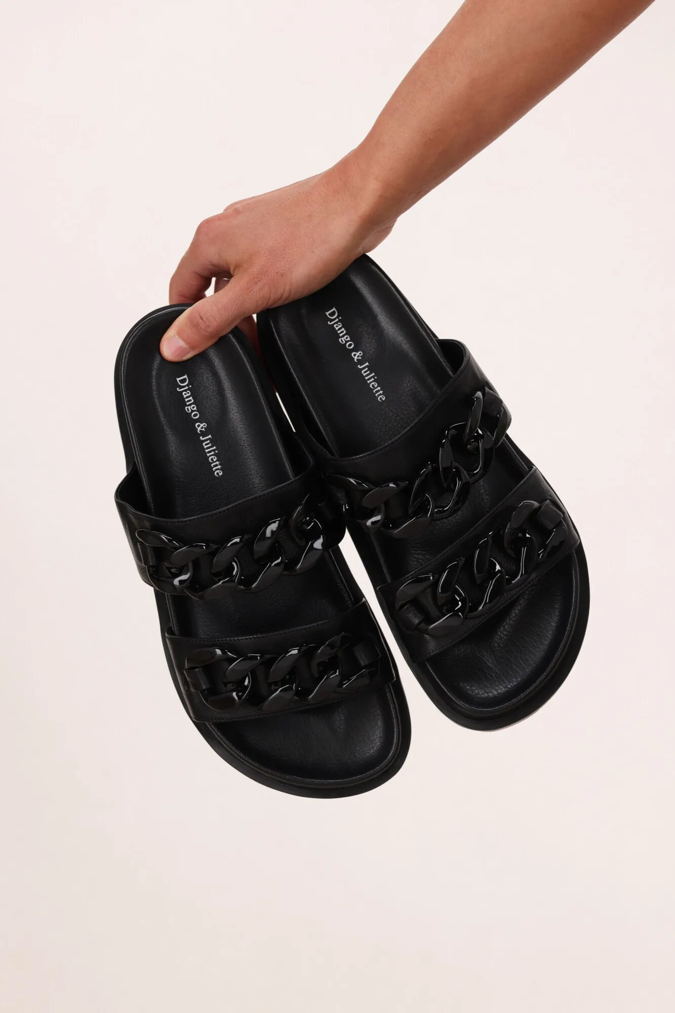 Django & Juliette Ubey Sandal Black