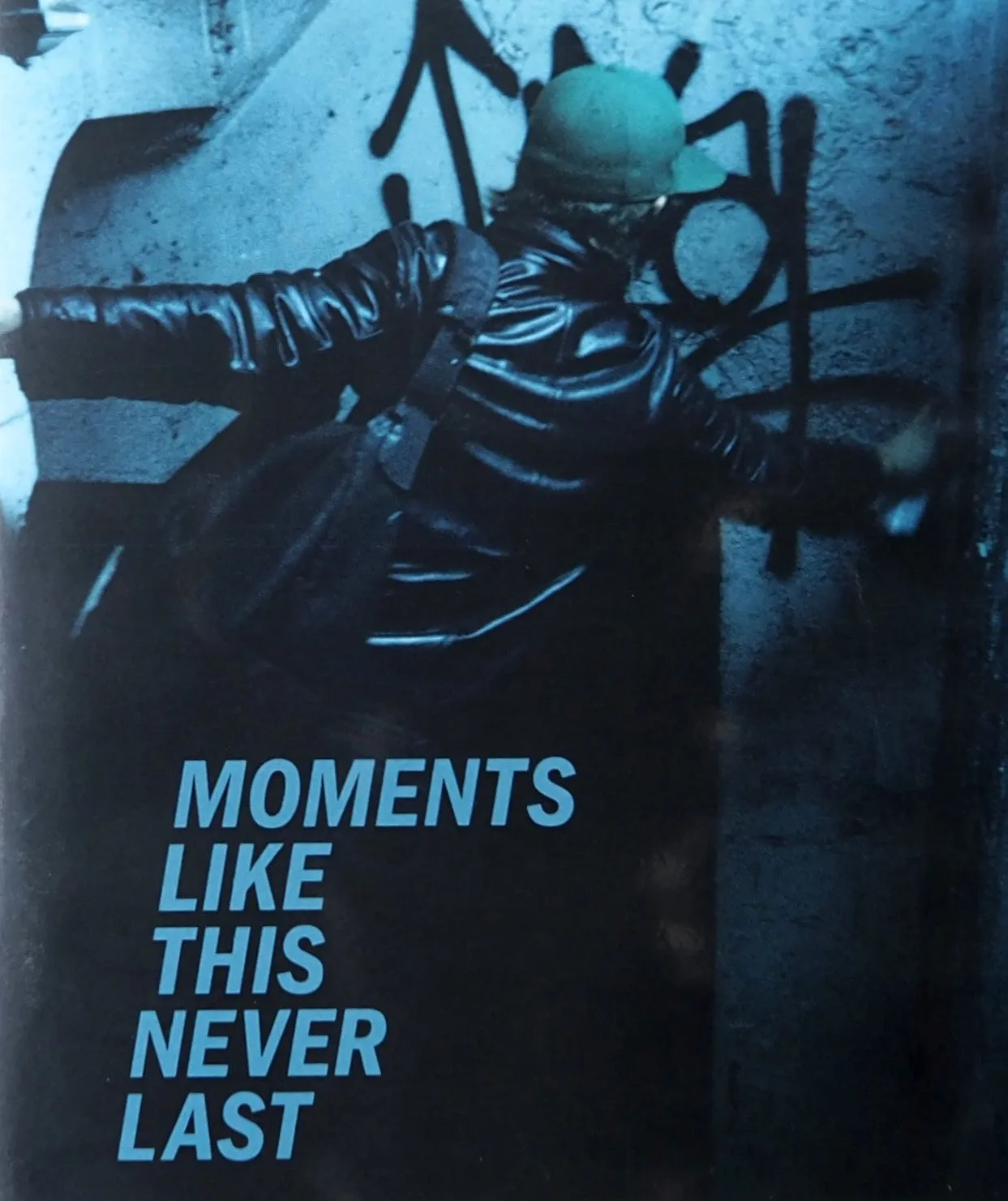 MOMENTS LIKE THIS NEVER LAST BLU-RAY