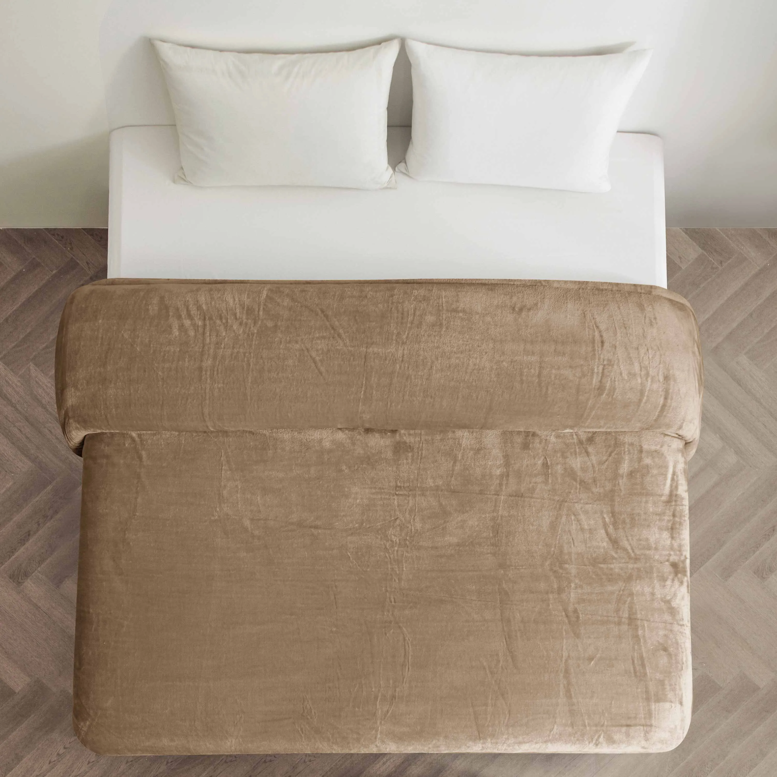 Supersoft 310 gsm Snuggly AC Fleece Blanket Sand