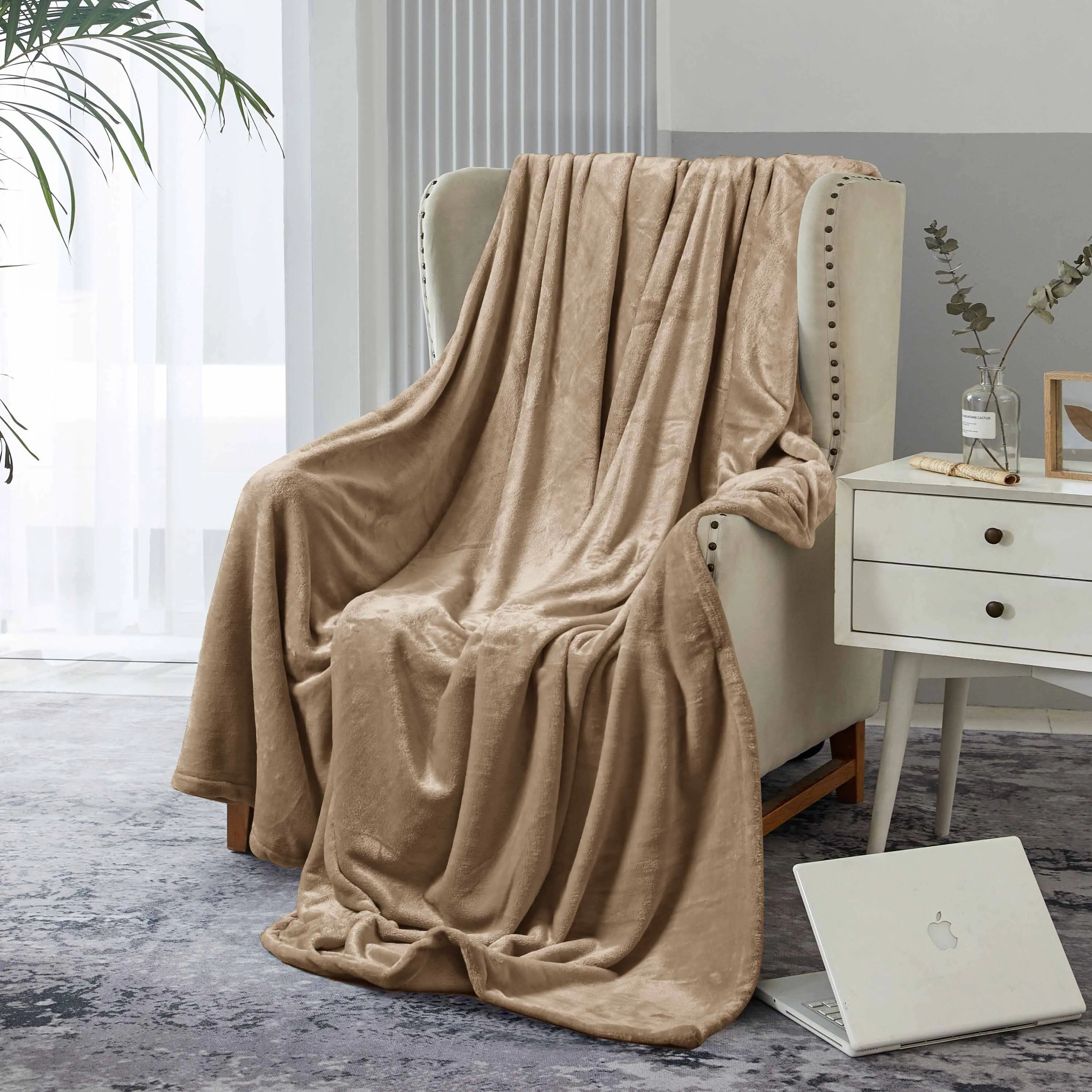 Supersoft 310 gsm Snuggly AC Fleece Blanket Sand