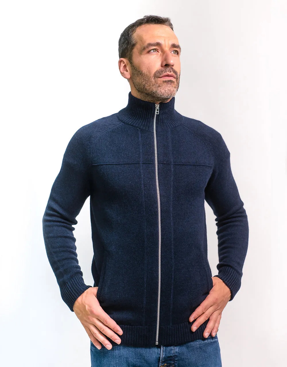 The Cashmere Hunter Jacket in Nero Navy